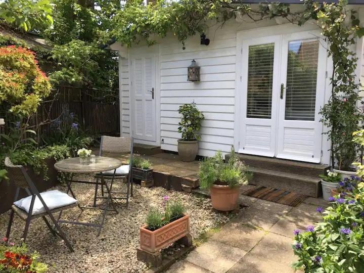Garden Studio Cranbrook Exterior photo